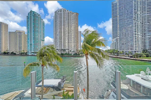 $40,000 | 300 Biscayne Blvd Way, Unit 301E, Miami, FL 33131
