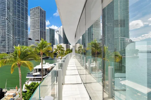 $40,000 | 300 Biscayne Blvd Way, Unit 301E, Miami, FL 33131