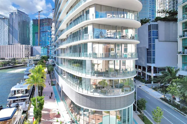 $40,000 | 300 Biscayne Blvd Way, Unit 301E, Miami, FL 33131