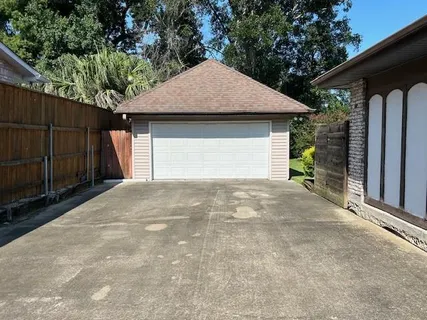 $525,000 | 1901 Transcontinental Drive, Metairie, LA 70001