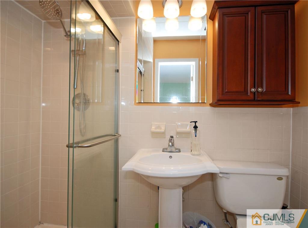 27 Kings Road East Brunswick, NJ 08816 - Photo 12 of 20 Gallery Image 12