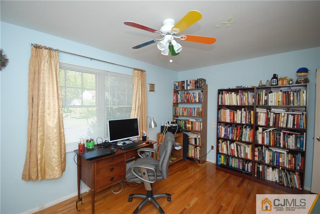 27 Kings Road East Brunswick, NJ 08816 - Photo 15 of 20 Gallery Image 15