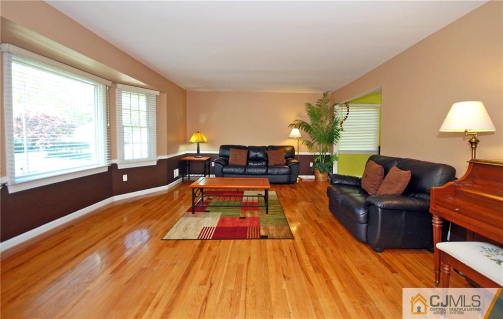 27 Kings Road East Brunswick, NJ 08816 - Photo 3 of 20 Gallery Image 3
