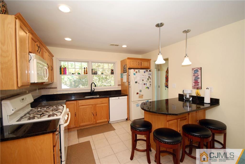 27 Kings Road East Brunswick, NJ 08816 - Photo 8 of 20 Gallery Image 8