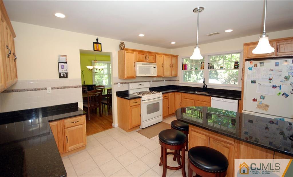 27 Kings Road East Brunswick, NJ 08816 - Photo 9 of 20 Gallery Image 9