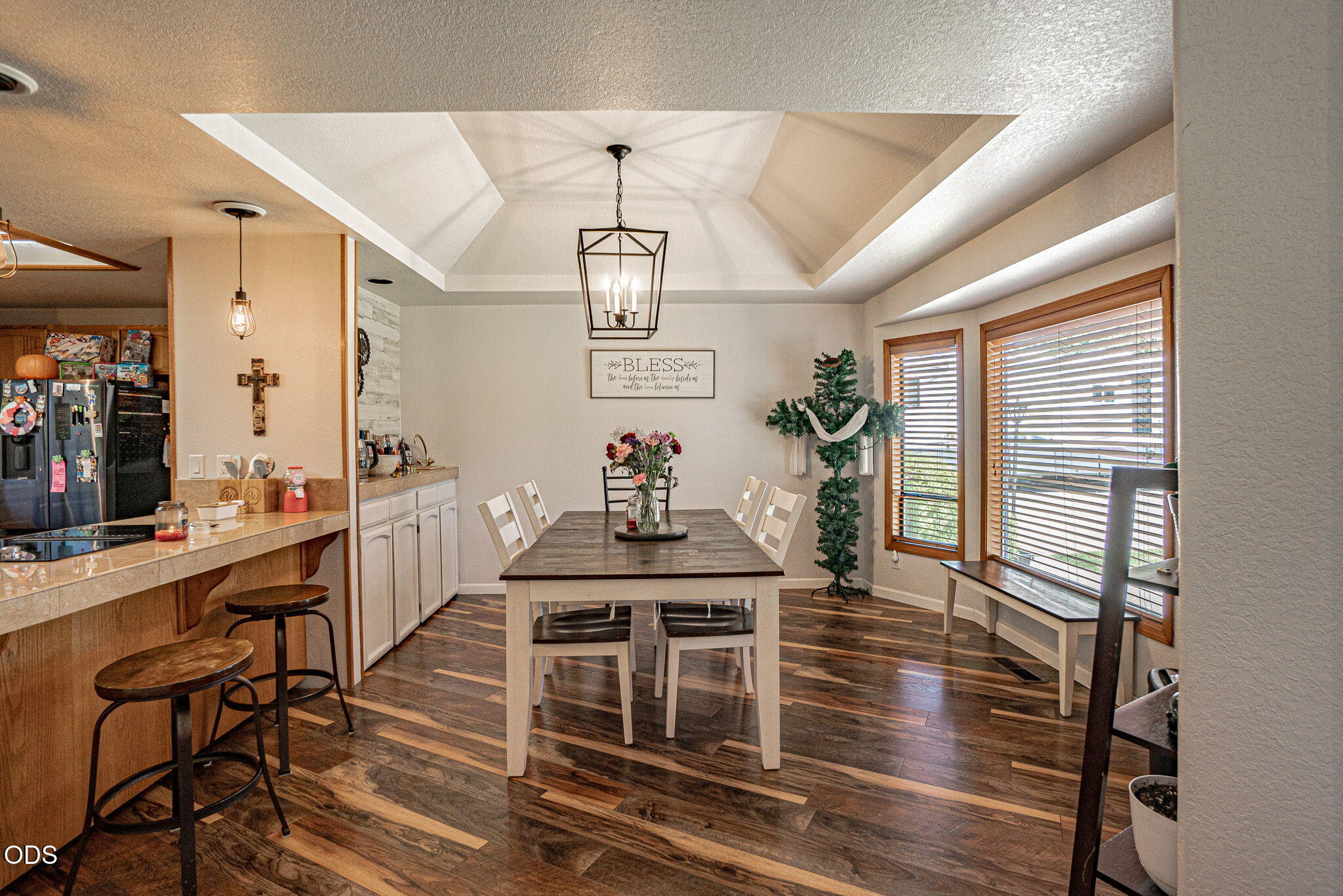 5247 Dobrot Way Central Point, OR 97502 - Photo 11 of 34