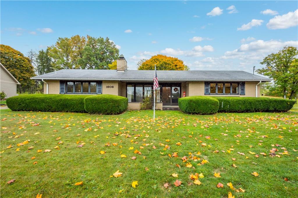 1606 Nine Eighty Road Canonsburg, PA 15317 - Photo 1 of 25 Truly One Level Livning!