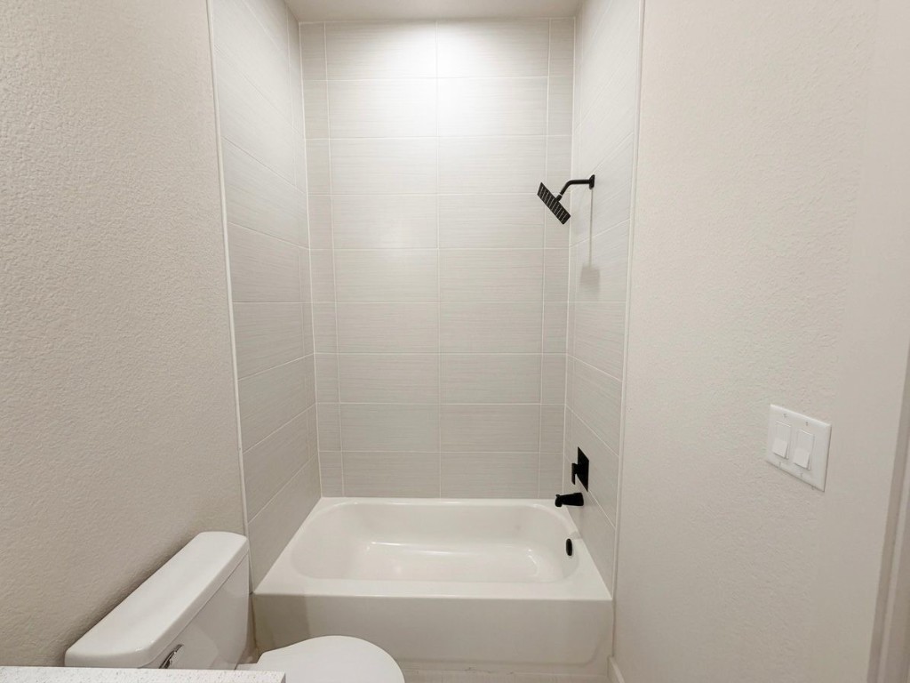 9723 Kerr A-b Street Houston, TX 77029 - Photo 8 of 17