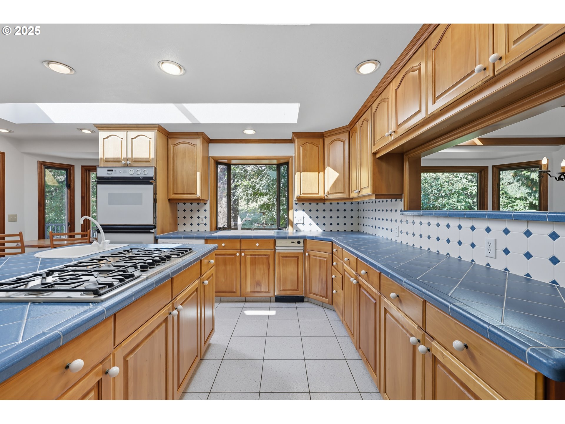 499 Northeast Williams Road Gresham, OR 97030 - Photo 16 of 48 Kitchen