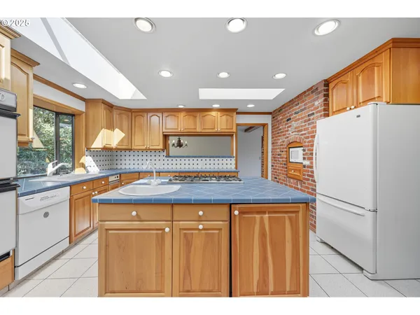 $899,000 | 499 Northeast Williams Road, Gresham, OR 97030