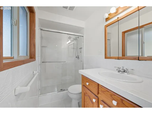 $949,900 | 499 Northeast Williams Road, Gresham, OR 97030