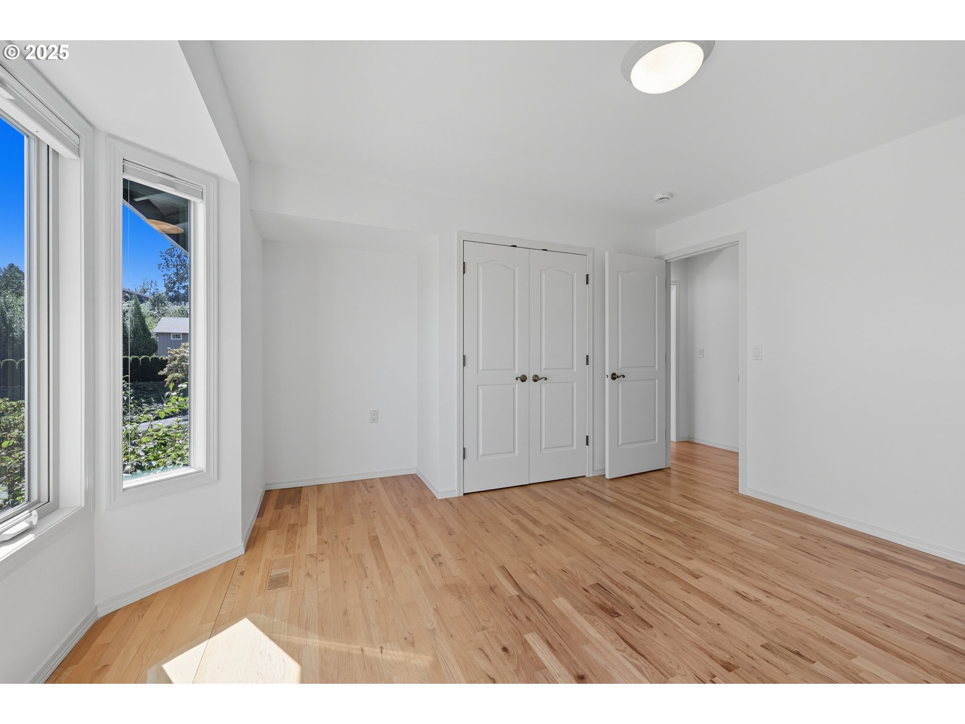 499 Northeast Williams Road Gresham, OR 97030 - Photo 25 of 48 Bedroom