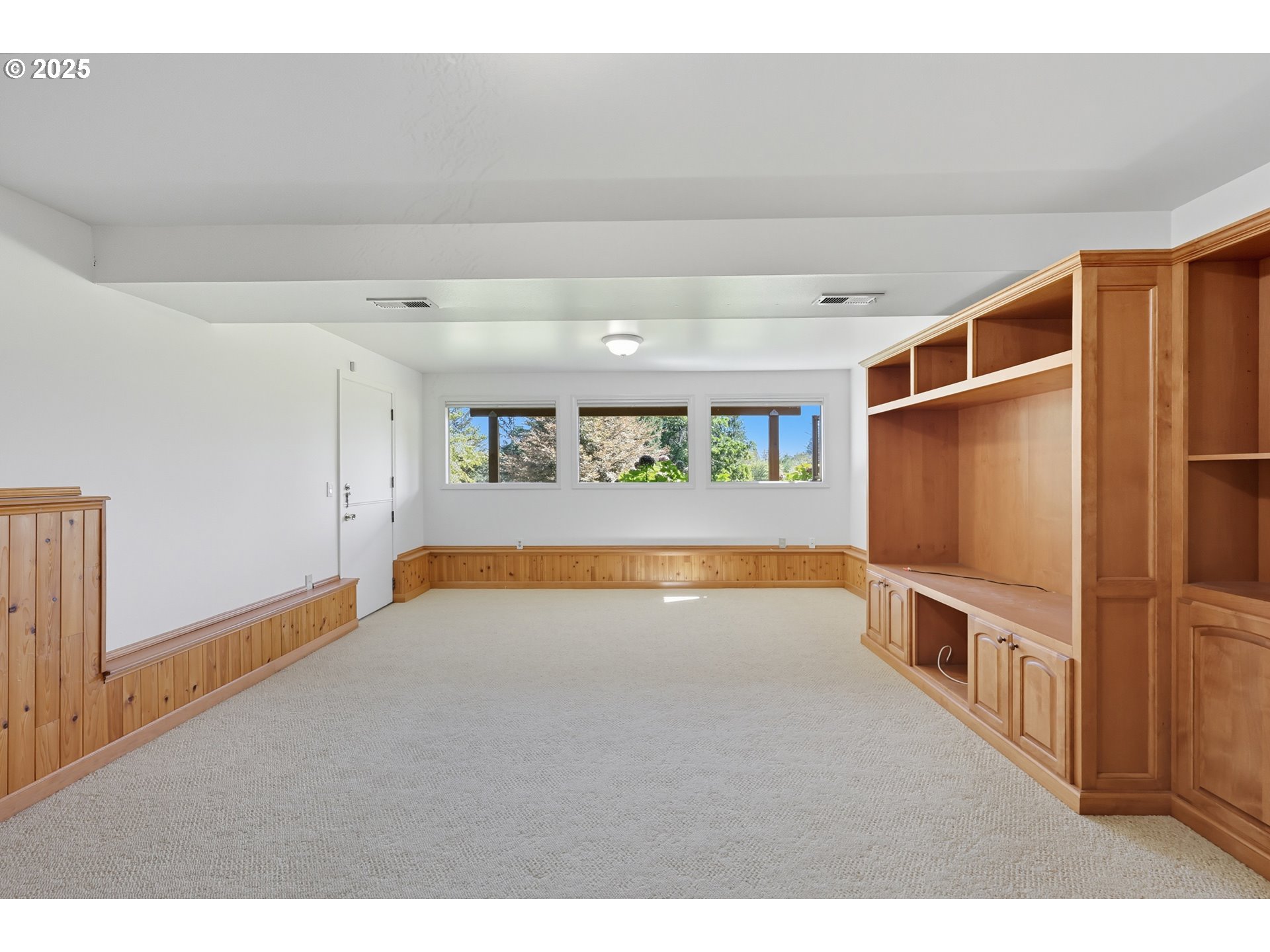 499 Northeast Williams Road Gresham, OR 97030 - Photo 30 of 48 Family Room