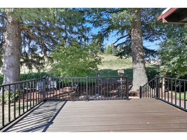 $899,000 | 499 Northeast Williams Road, Gresham, OR 97030