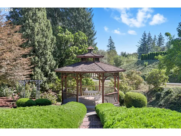 $899,000 | 499 Northeast Williams Road, Gresham, OR 97030