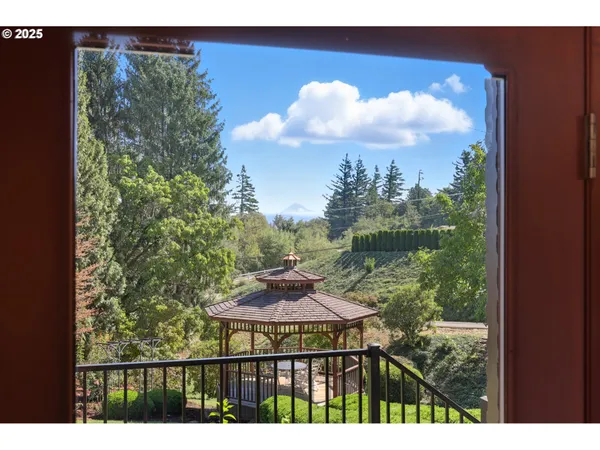 $899,000 | 499 Northeast Williams Road, Gresham, OR 97030