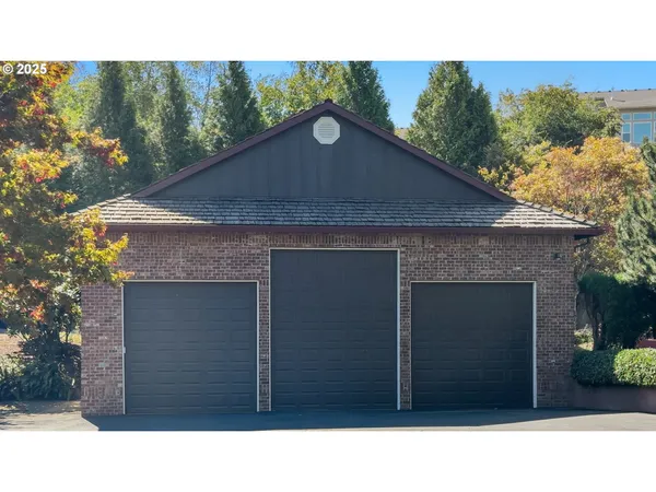 $899,000 | 499 Northeast Williams Road, Gresham, OR 97030