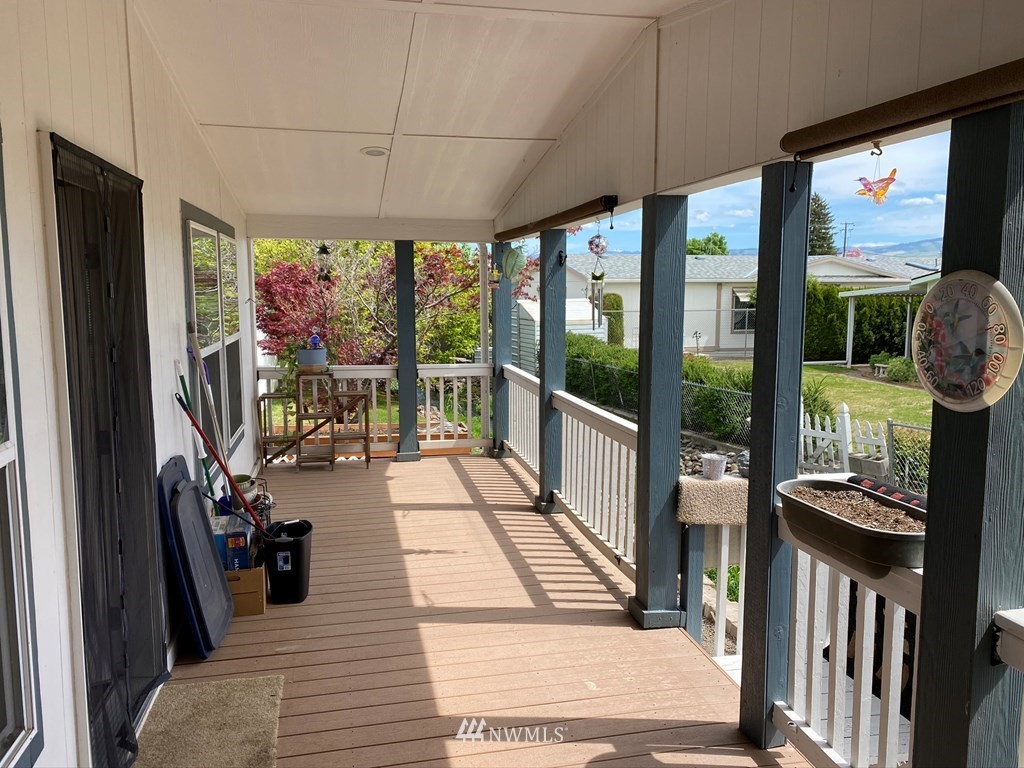 107 Rancho Villa Walla Walla, WA 99362 - Photo 2 of 26 Gallery Image 2