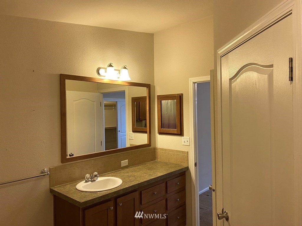 107 Rancho Villa Walla Walla, WA 99362 - Photo 15 of 26 Gallery Image 15