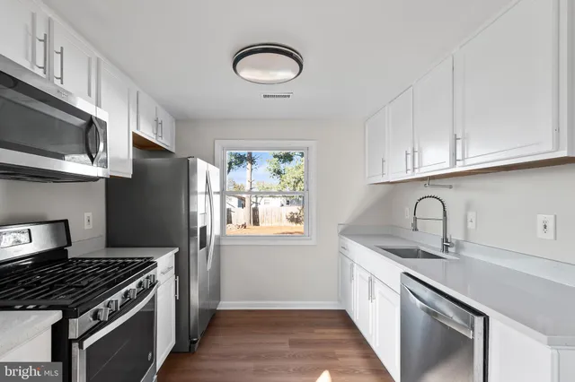 $470,000 | 4502 Kentmore Drive, Woodbridge, VA 22193