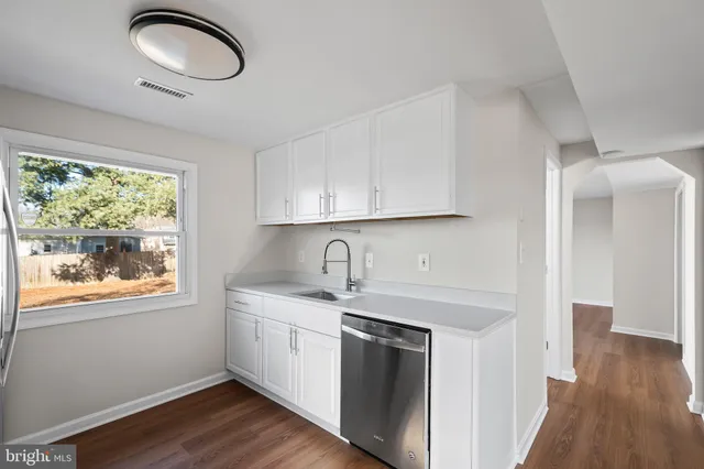 $470,000 | 4502 Kentmore Drive, Woodbridge, VA 22193