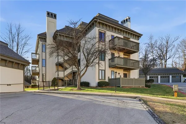 $139,500 | 303 East Partridge Avenue, Unit 39, Independence, MO 64055