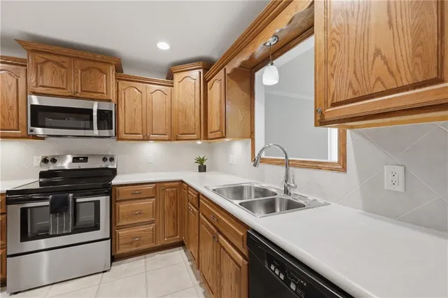 $150,000 | 303 East Partridge Avenue, Unit 39, Independence, MO 64055