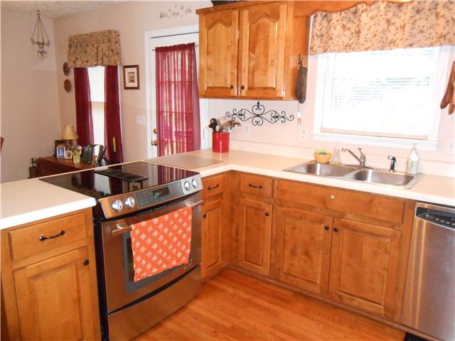 7796 Daugherty-Capley Road Bon Aqua, TN 37025 - Photo 5 of 18