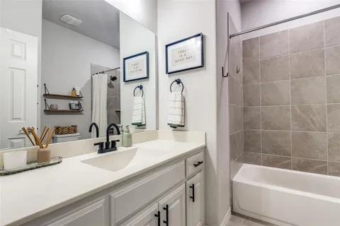 $395,000 | 6321 Farndon Drive, Aubrey, TX 76227