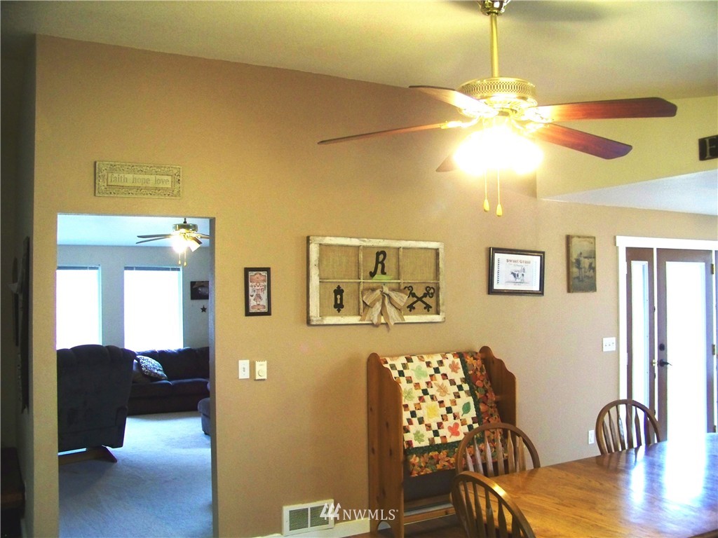 1670 Spencer Road Salkum, WA 98582 - Photo 15 of 23 Gallery Image 15