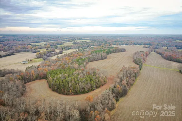 a view of terrace with sky view
