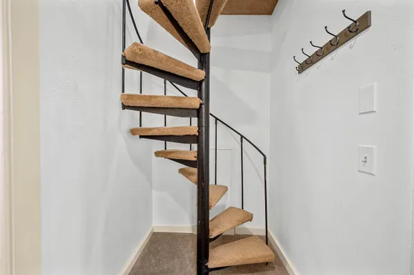 $485,000 | 3301 Vermont Rte 100, Warren, VT 05674