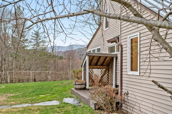 $485,000 | 3301 Vermont Rte 100, Warren, VT 05674