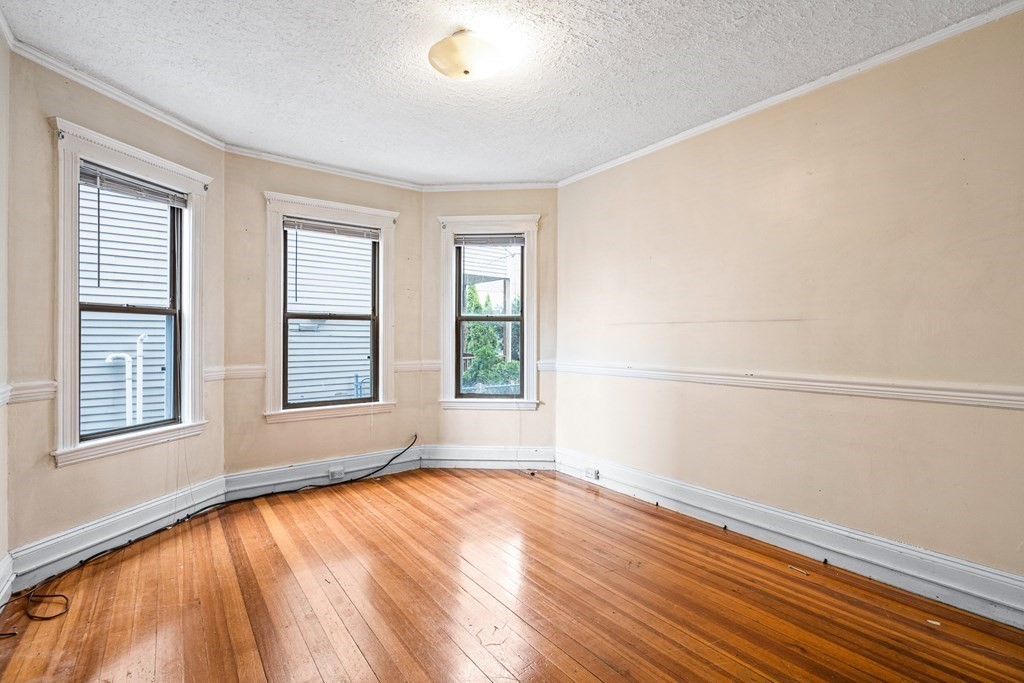 229 Centre Street Boston, MA 02124 - Photo 4 of 26