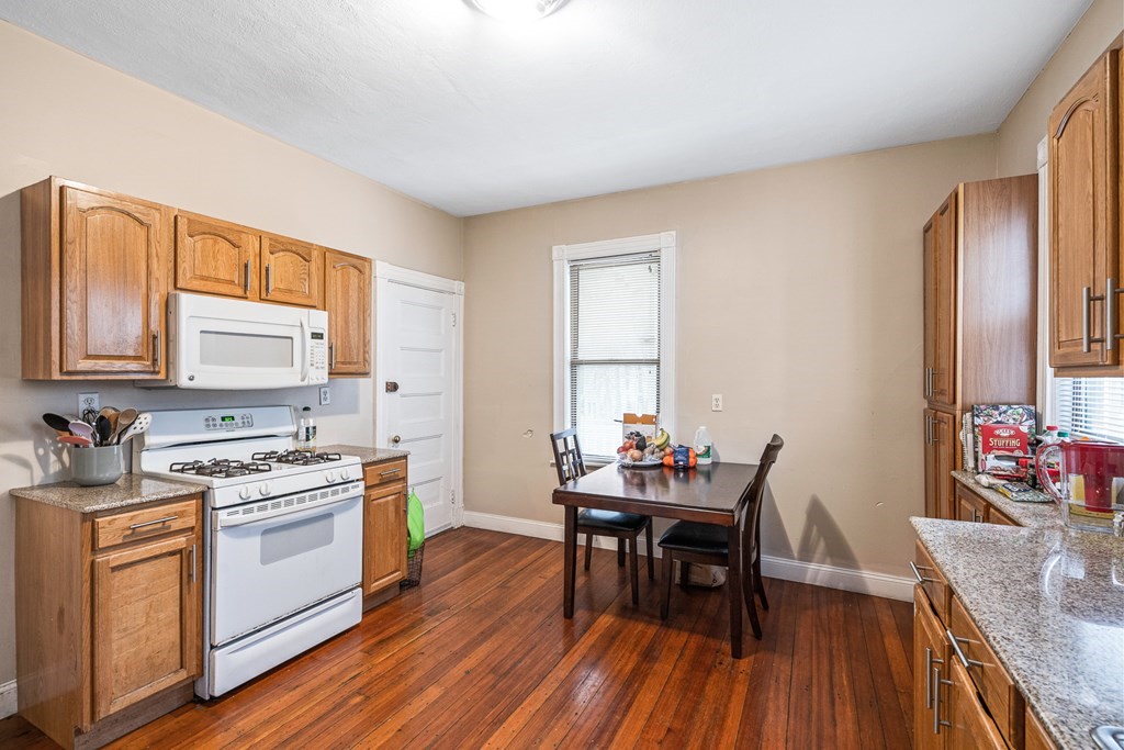 229 Centre Street Boston, MA 02124 - Photo 7 of 26