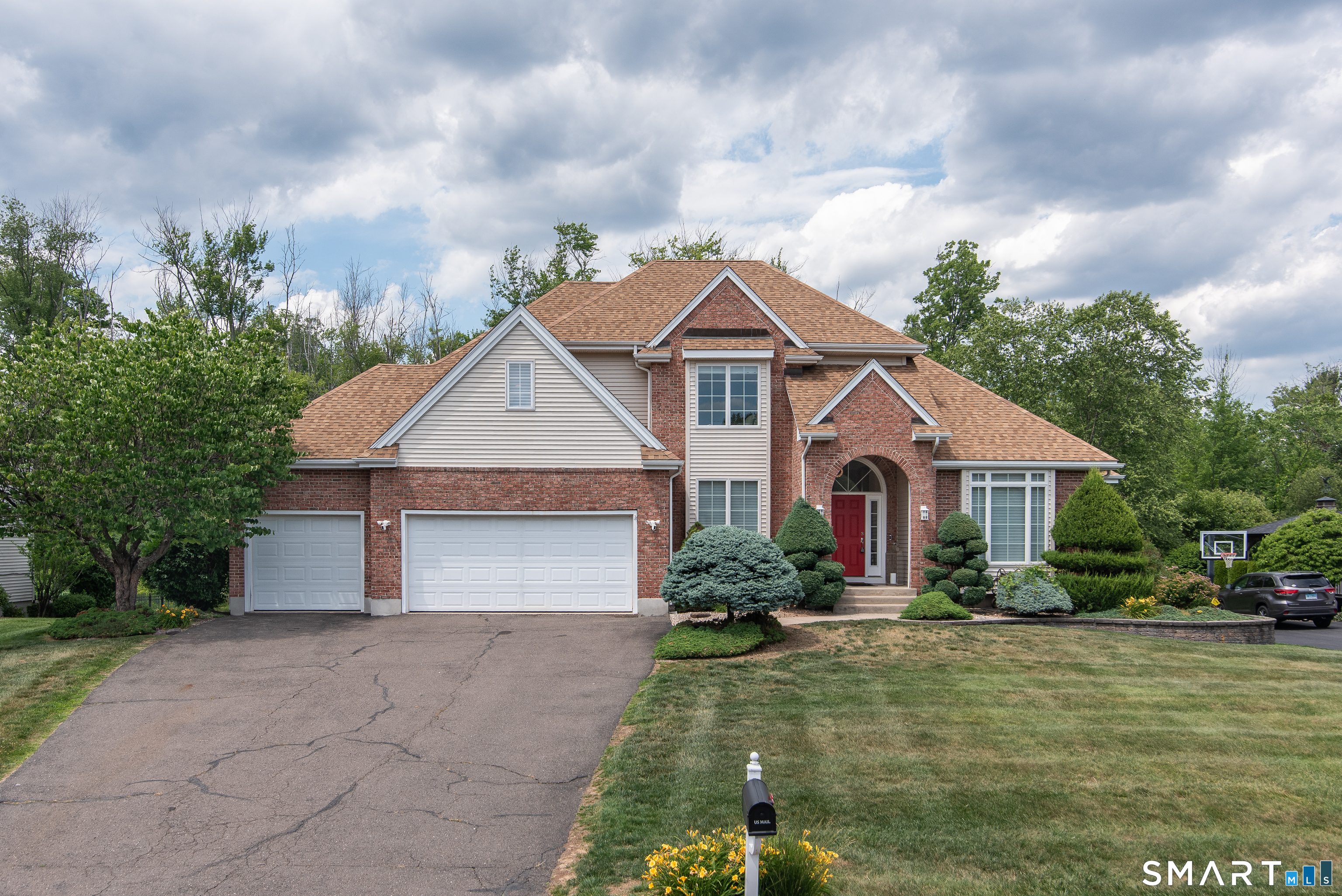 21 Westmont Road Wethersfield, CT 06109 - Photo 1 of 32