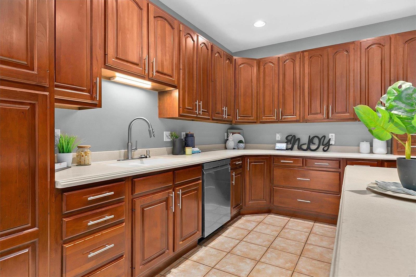 247 Bethel Road O'Fallon, IL 62269 - Photo 8 of 58