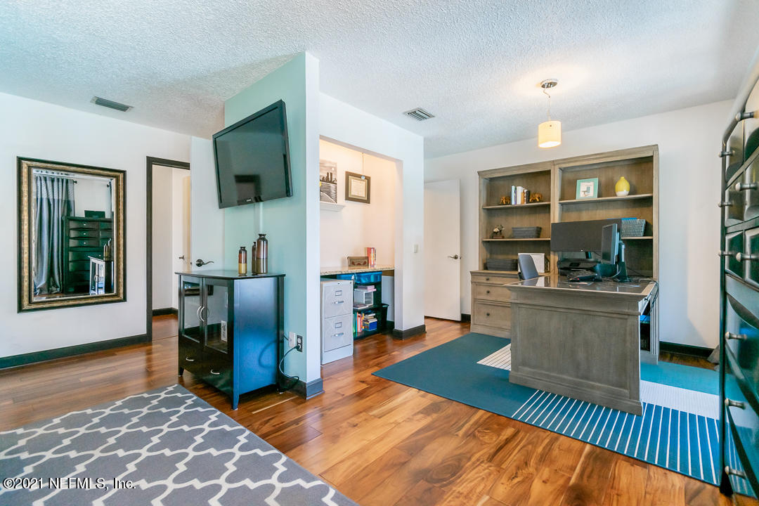 1405 Ryar Road Jacksonville, FL 32216 - Photo 19 of 35 020