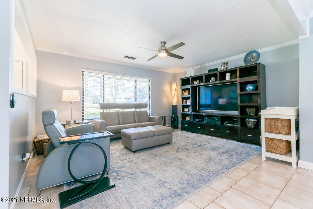 1405 Ryar Road Jacksonville, FL 32216 - Photo 6 of 35 006