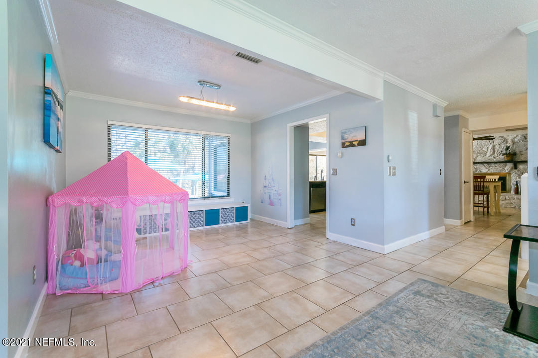 1405 Ryar Road Jacksonville, FL 32216 - Photo 7 of 35 007