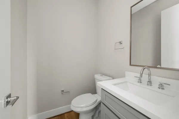 $2,100 | 8115 Esther Acres Lane, Houston, TX 77088