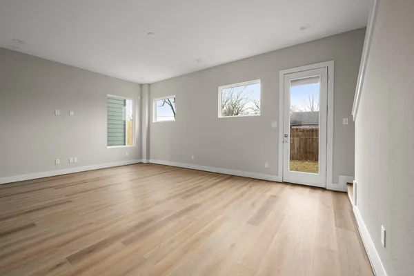 $2,100 | 8115 Esther Acres Lane, Houston, TX 77088