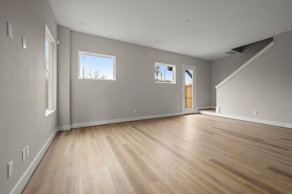 $2,100 | 8115 Esther Acres Lane, Houston, TX 77088