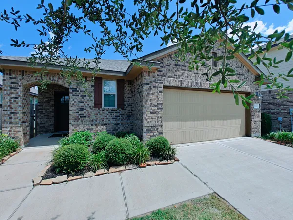 $1,995 | 26046 Quiet Field Court, Richmond, TX 77406