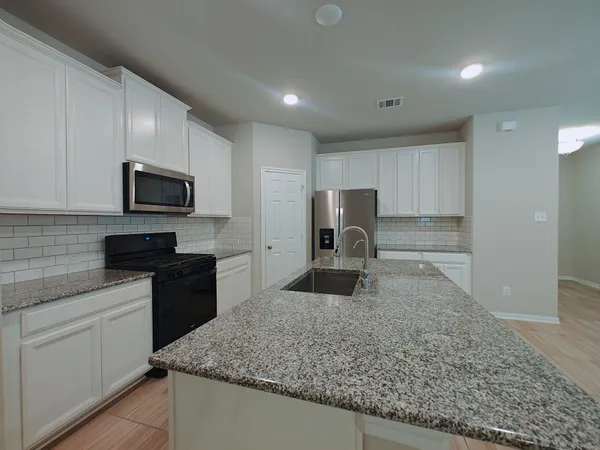 $1,995 | 26046 Quiet Field Court, Richmond, TX 77406