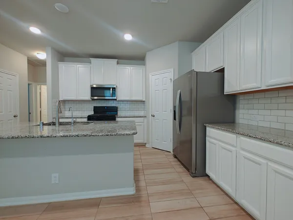 $1,995 | 26046 Quiet Field Court, Richmond, TX 77406