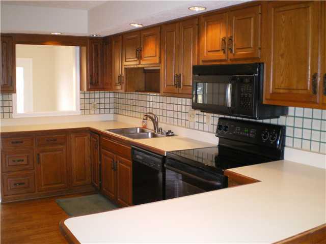 7420 Longleat Road Indianapolis, IN 46240 - Photo 8 of 12 Gallery Image 8