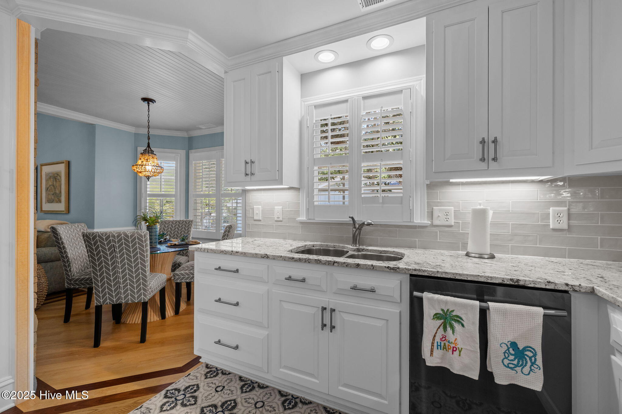 1207 Timber Trail Emerald Isle, NC 28594 - Photo 10 of 63 1207 Timber Trail Kitchen