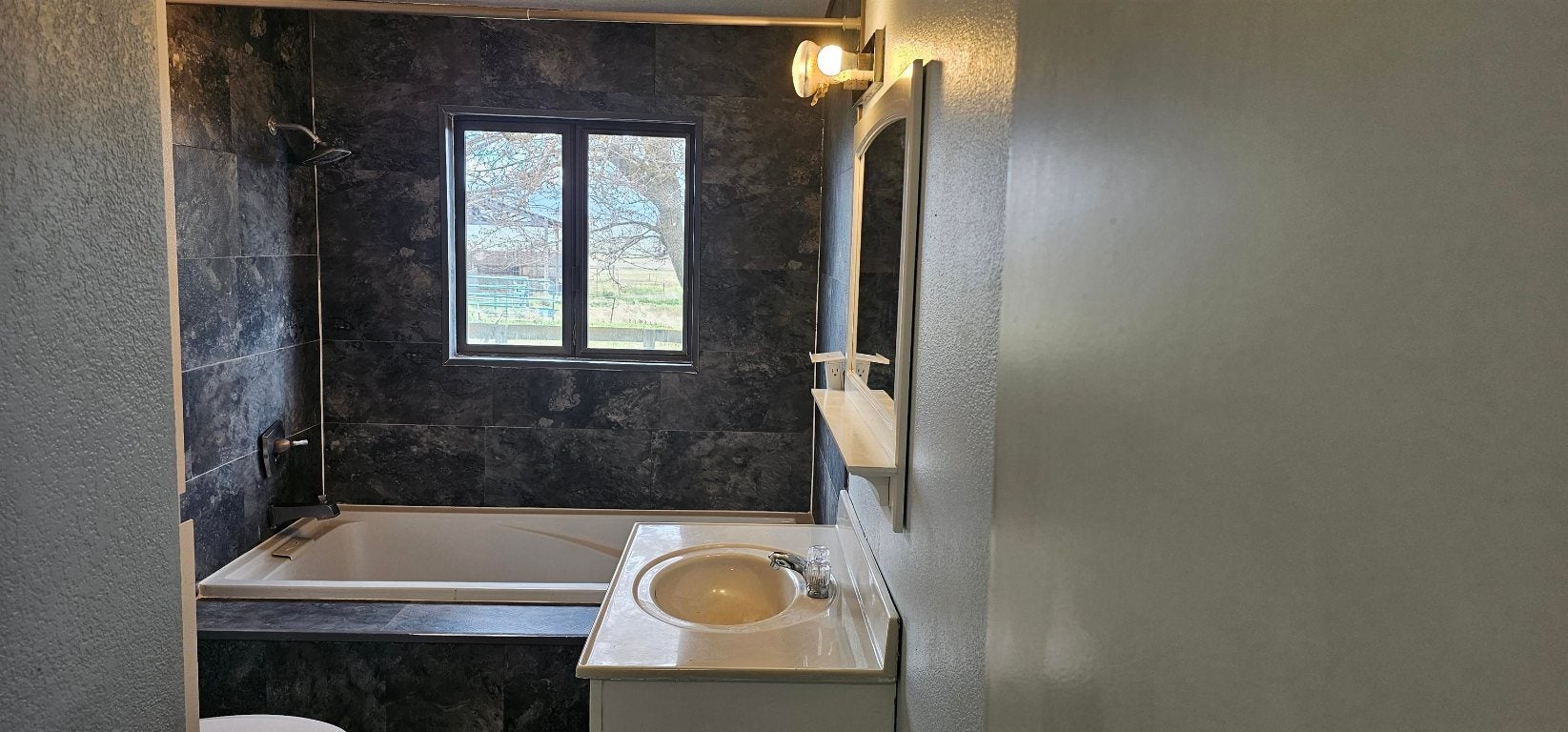 4208 Kuck Road Montague, CA 96064 - Photo 13 of 19 Gallery Image 13