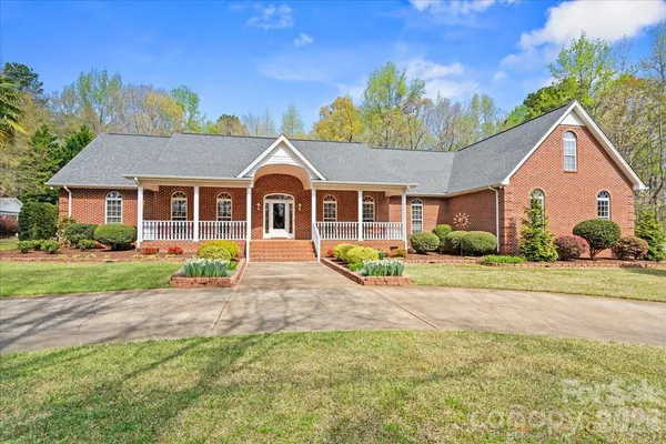 $899,000 | 299 Fairway Lane, Pageland, SC 29728